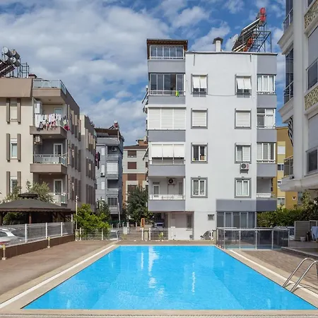 Peaceful Lux Apartment Wıth Pool Close To Tramway