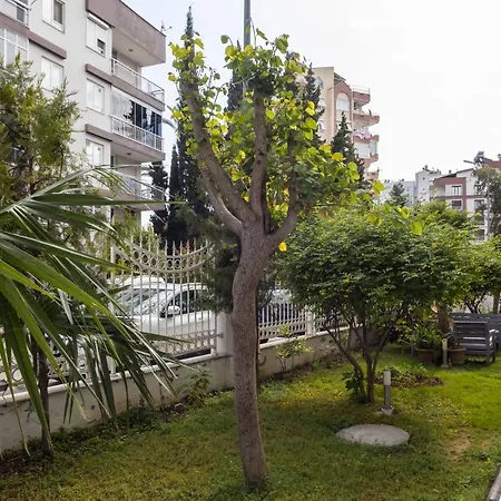 Daire Peaceful Lux Apartment Wıth Pool Close To Tramway Antalya