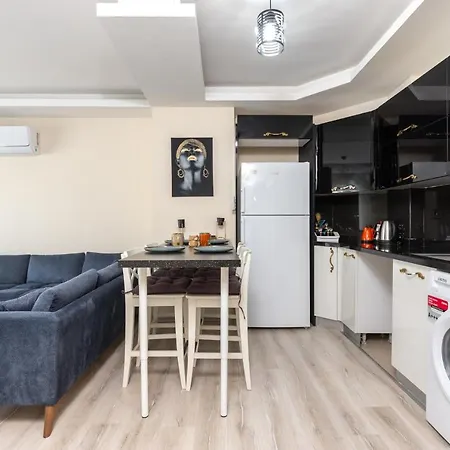 Daire Peaceful Lux Apartment Wıth Pool Close To Tramway