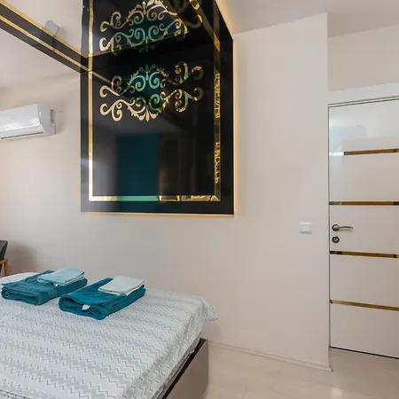 Peaceful Lux Apartment Wıth Pool Close To Tramway Daire Antalya